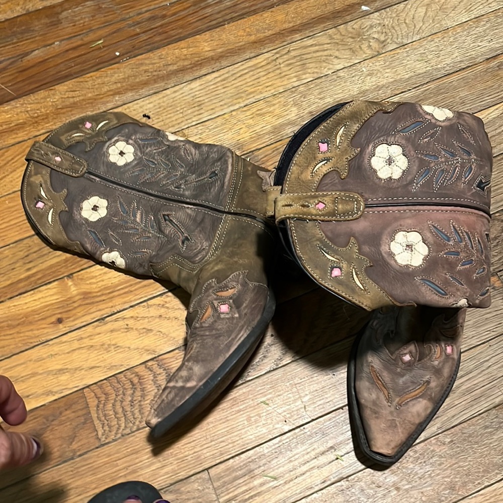 Used Laredo Womens cowboy boots